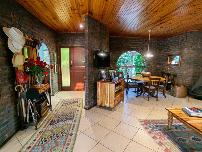 4 Bedroom Property for Sale in Prince Alfred Hamlet Western Cape